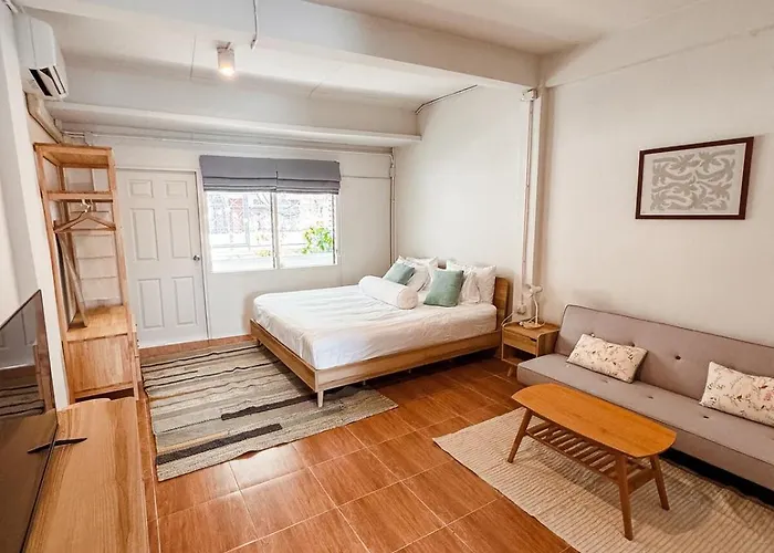 Spacious Relaxing Townhouse With Rooftop In Ekamai * Bangkok