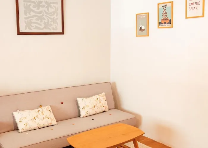 Spacious Relaxing Townhouse With Rooftop In Ekamai Bangkok